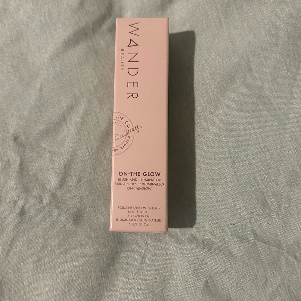 Wander Beauty On-The-Glow Blush and Illuminator